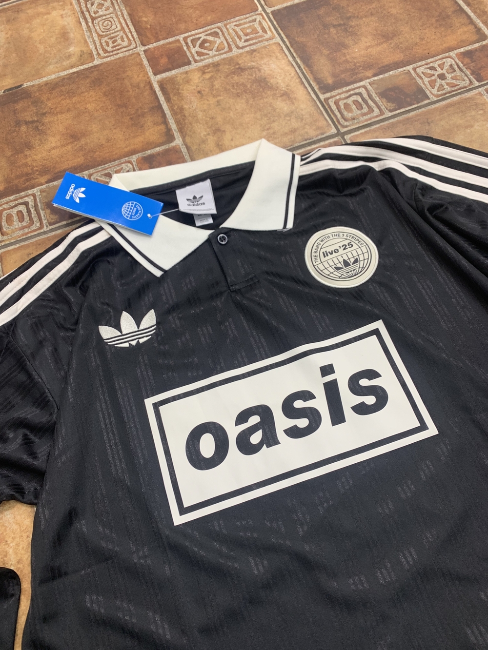 adidas Originals Oasis 2025 World Tour Long Sleeve Crewneck Jersey Size M - Picture 2 of 4